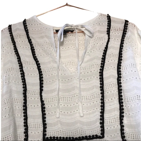 Eyelet blouse - Picture 5 of 7